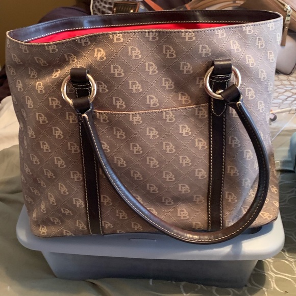 Dooney & Bourke - Picture 2 of 3